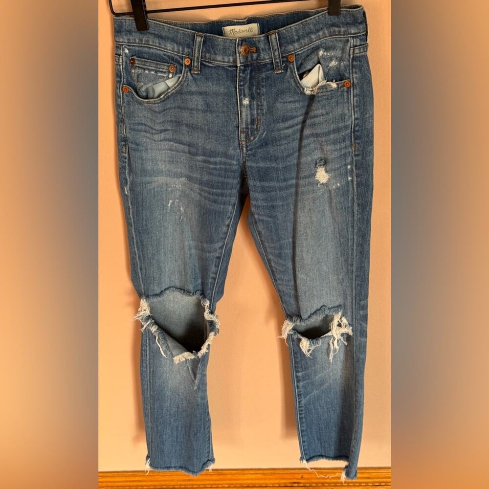 Madewell Distressed “The Slim Boyjean” size 25